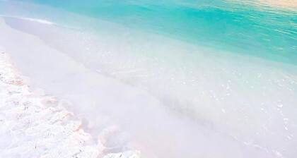 NOUVEAU CONDO BEACH BEACH READLELED :)