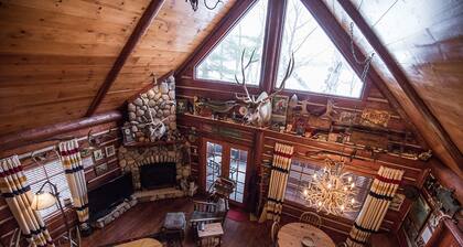 Rustic Luxurious Log Cabin on magestic Round Lake at Richardson Bay cabin 7