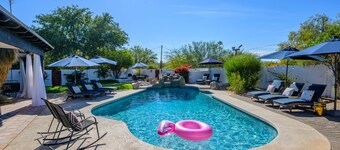 Santa Fe Modern in the Center of Scottsdale w/ private heated pool