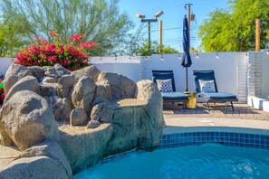 Outdoor pool, a heated pool - Santa Fe Modern in the Center of Scottsdale w/ private heated pool (Scottsdale)