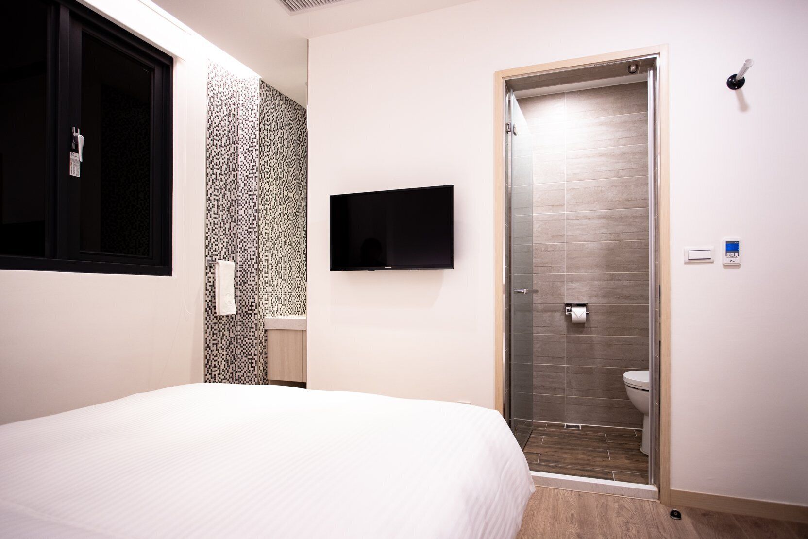 blackout curtains, soundproofing, free wifi, bed sheets