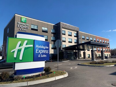 Holiday Inn Express & Suites Boston South - Randolph by IHG