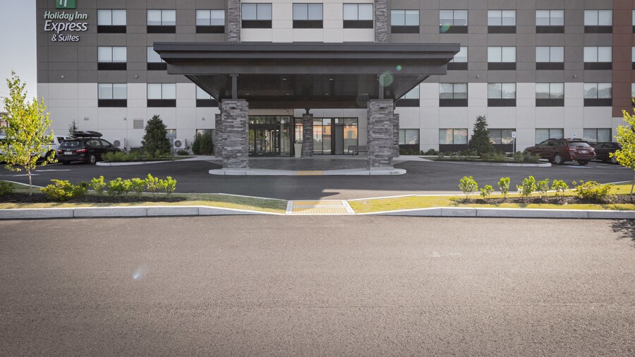 Holiday Inn Express & Suites Boston South - Randolph by IHG