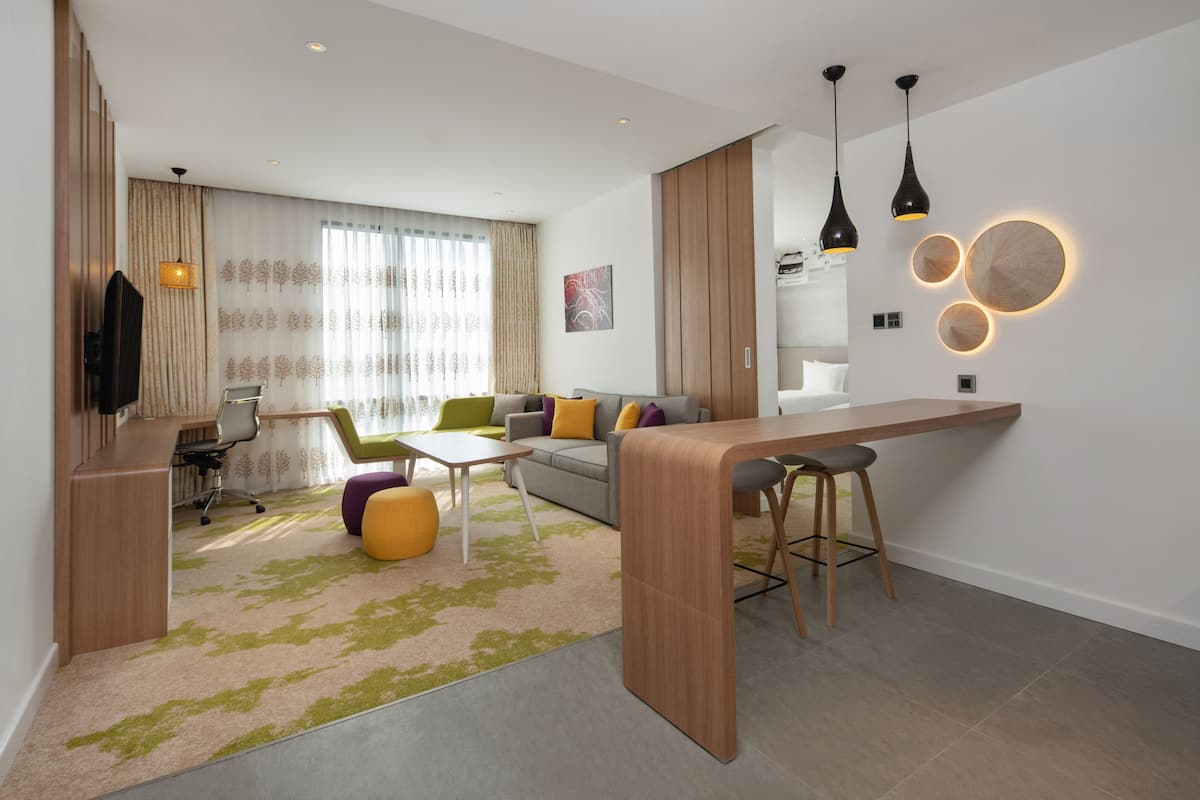 Safe på rommet, individuelt dekorert, individuelt innredet og skrivebord