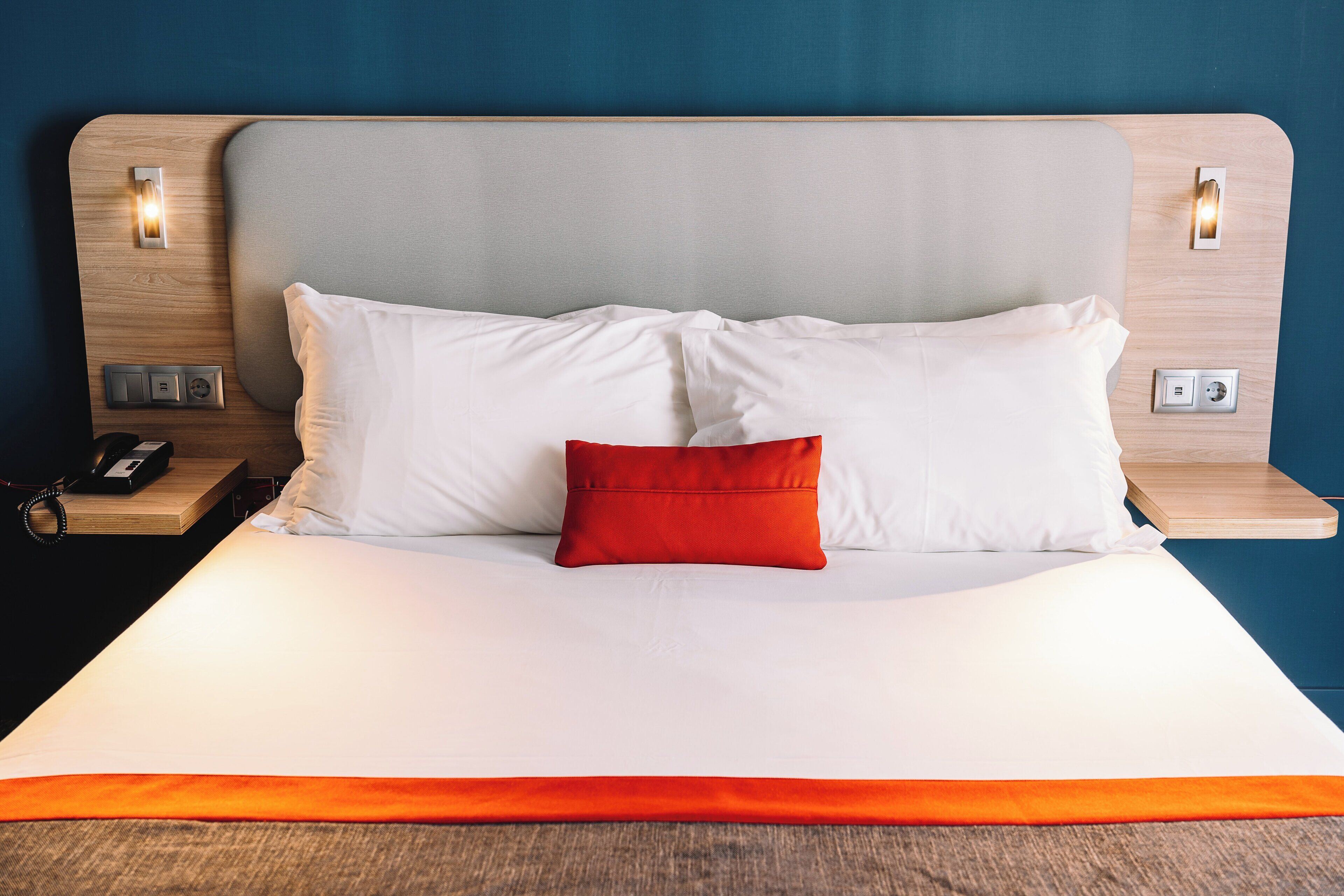 standard room, 1 double bed | desk, soundproofing, iron/ironing board, free wifi