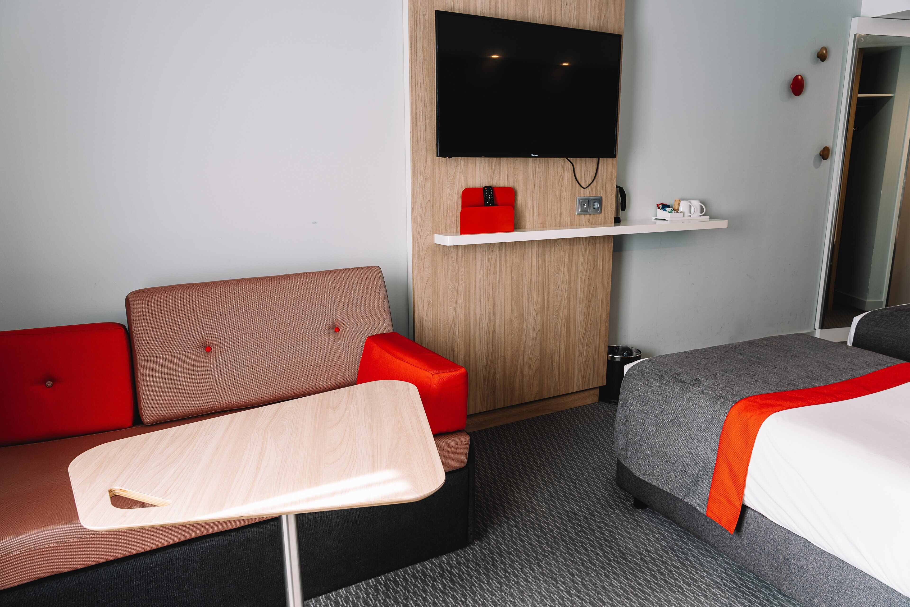 desk, soundproofing, iron/ironing board, free wifi