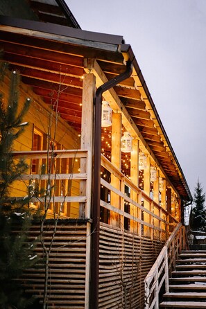 Alpehytte, 3 soverom | Individuelt dekorert, individuelt innredet og strykejern/-brett