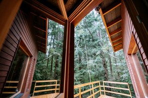 Alpehytte – superior | Individuelt dekorert, individuelt innredet og strykejern/-brett