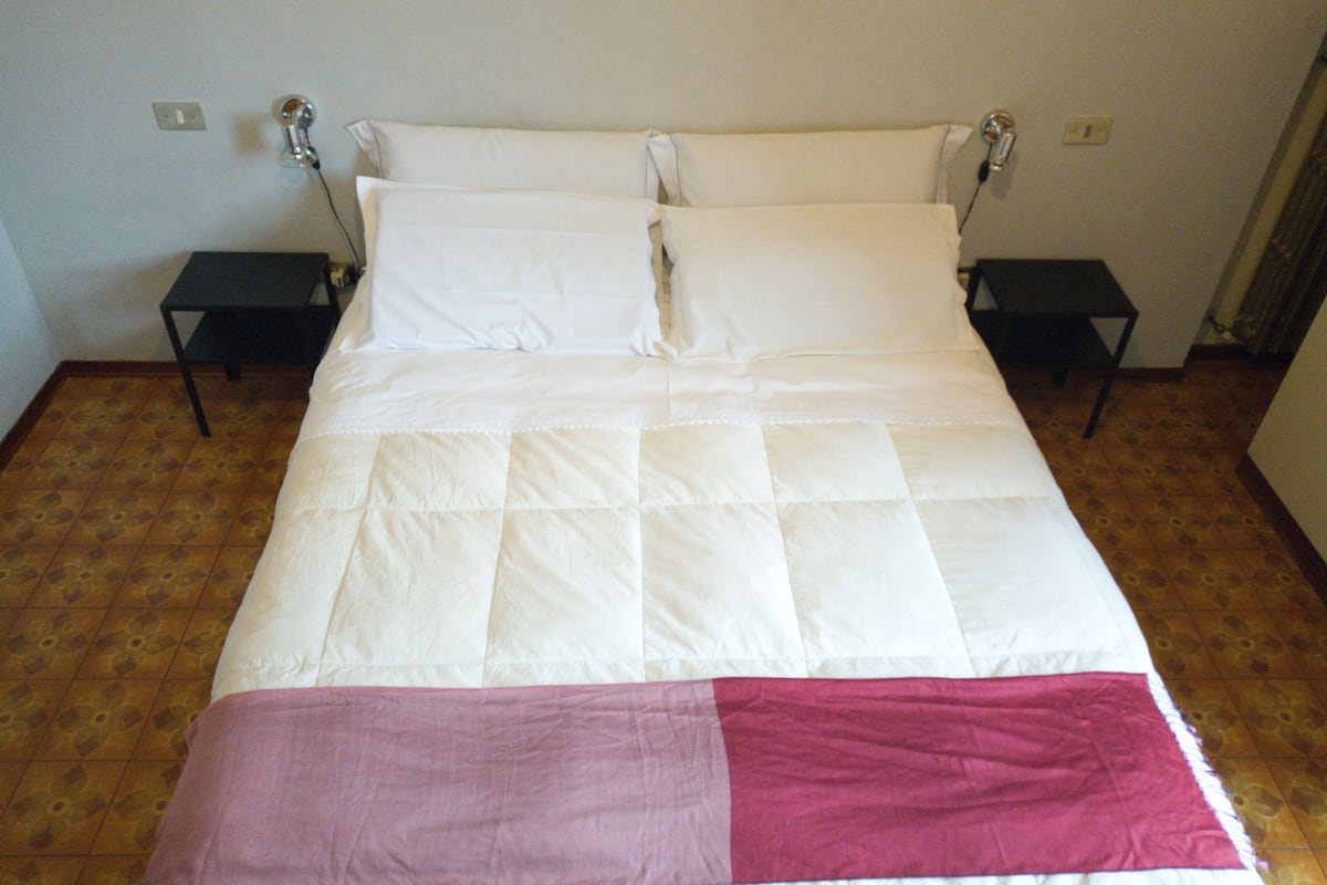 Economy Double Room, 1 Bedroom, Shared Bathroom