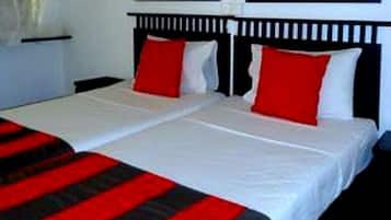 Standard Room, 1 Double Bed, Non Smoking, Garden View