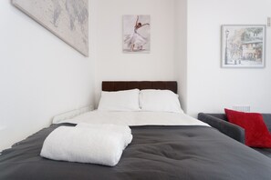 Studio, kylpyhuone makuuhuoneen yhteydessä (Studio for 2 people) | 1 makuuhuone