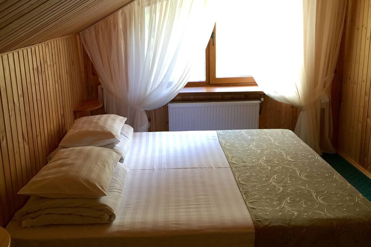 Junior Suite | Blackout drapes, rollaway beds, free WiFi, bed sheets