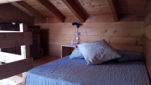 1 bedroom, bed sheets - Verceia Baita Caterina locality Mongone (Verceia)