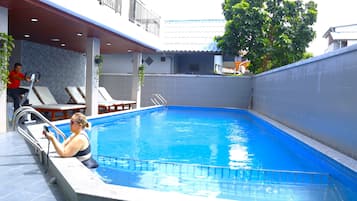 Ducha, cabezal de ducha con hidromasaje, artículos de tocador gratuitos