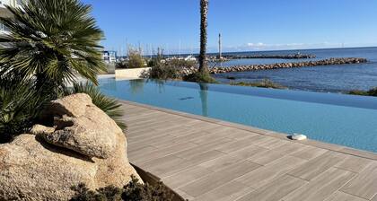 Appartement Grand standing classé 4* vue mer exceptionnelle les pieds dans l'eau