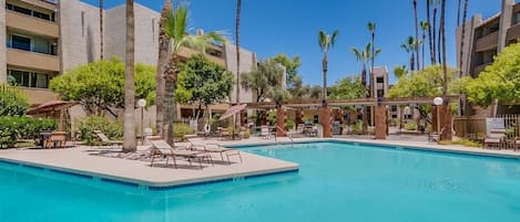 屋外プール、温水プール