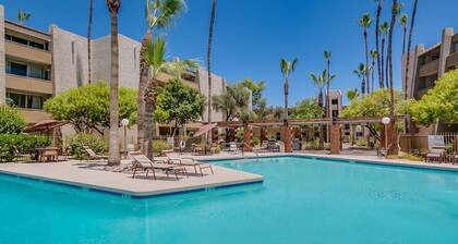 ❤️COMPLETE REMODEL - Old Town Scottsdale, 2BR/2BA En-Suite, Htd Pool, Spa!!! ❤️