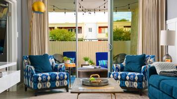 Smart TV, table tennis, books