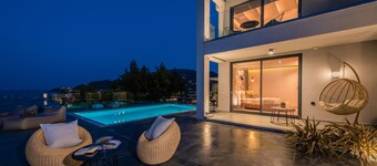 Sueño LUXURY VILLA 180 Iconic Sea View
