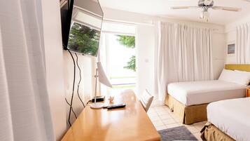 Classic-huone, valtamerinäköala | Egyptinpuuvillaiset lakanat, untuvapeitot