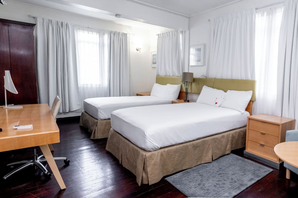 Kamar Standar | Seprai katun Mesir, selimut bulu angsa, dan tempat tidur Select Comfort