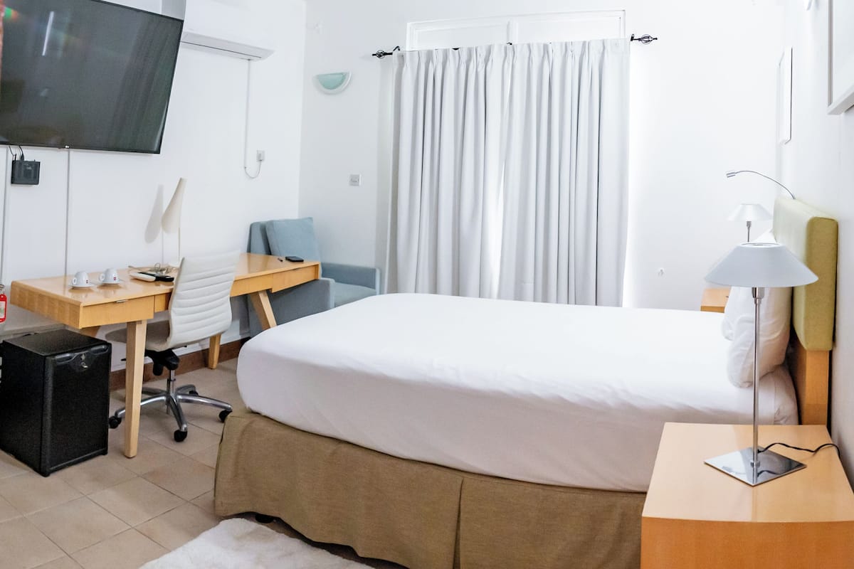 Seprai katun Mesir, selimut bulu angsa, dan tempat tidur Select Comfort