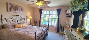 4 Schlafzimmer, Zimmersafe, Bügeleisen/Bügelbrett, kostenloses WLAN