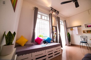 1 quarto, cofres nos quartos, ferros/tábuas de passar roupa, Wi-Fi