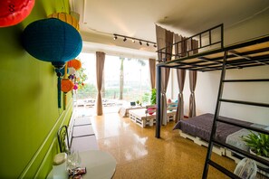 1 dormitorio, caja fuerte, tabla de planchar con plancha y wifi