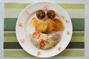 Full breakfast for a fee - Stonetown View Inn (Zanzibar Town)