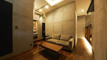 Blackout curtains, free WiFi, bed sheets