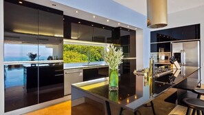 Fridge, microwave, oven, stovetop - Avalon 1002 - 2Br Luxury Condo with Private Pool (Puerto Vallarta)