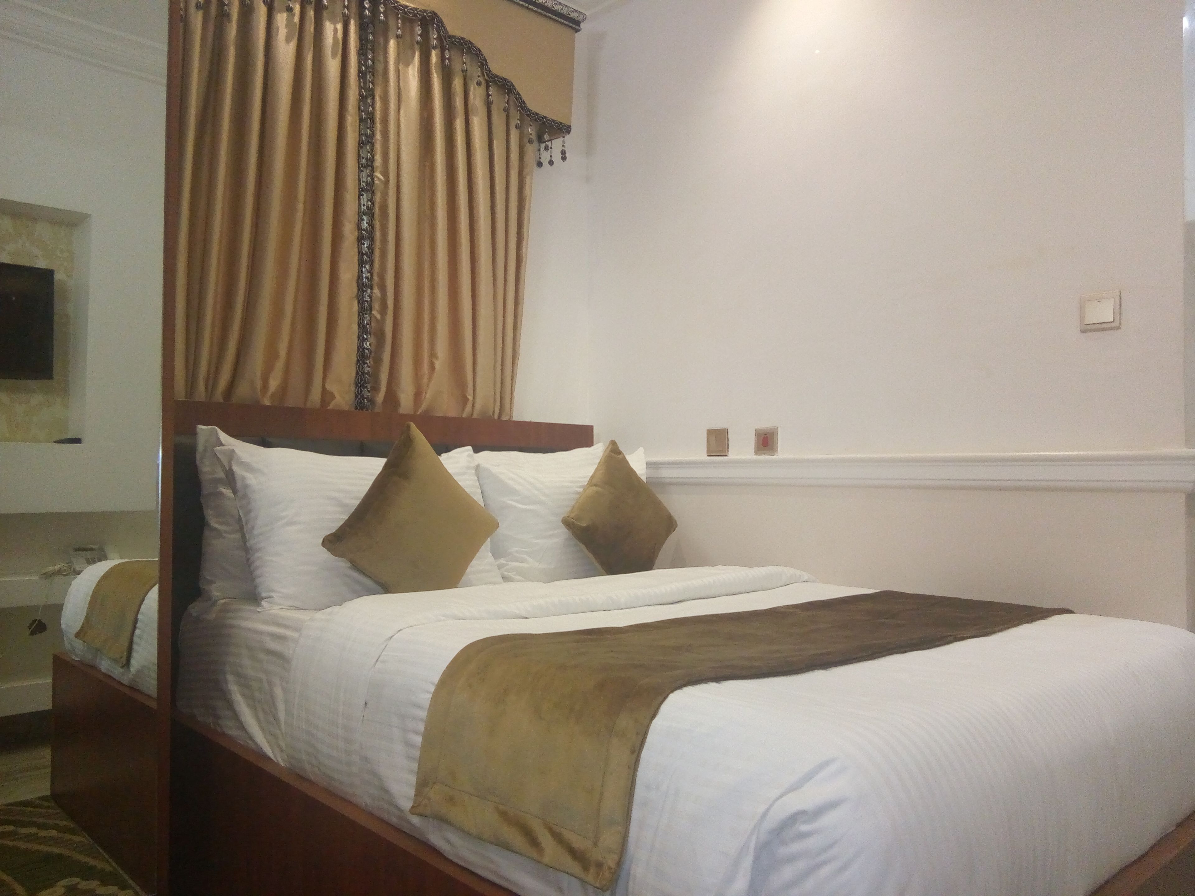 Premium bedding, Select Comfort beds, individually decorated
