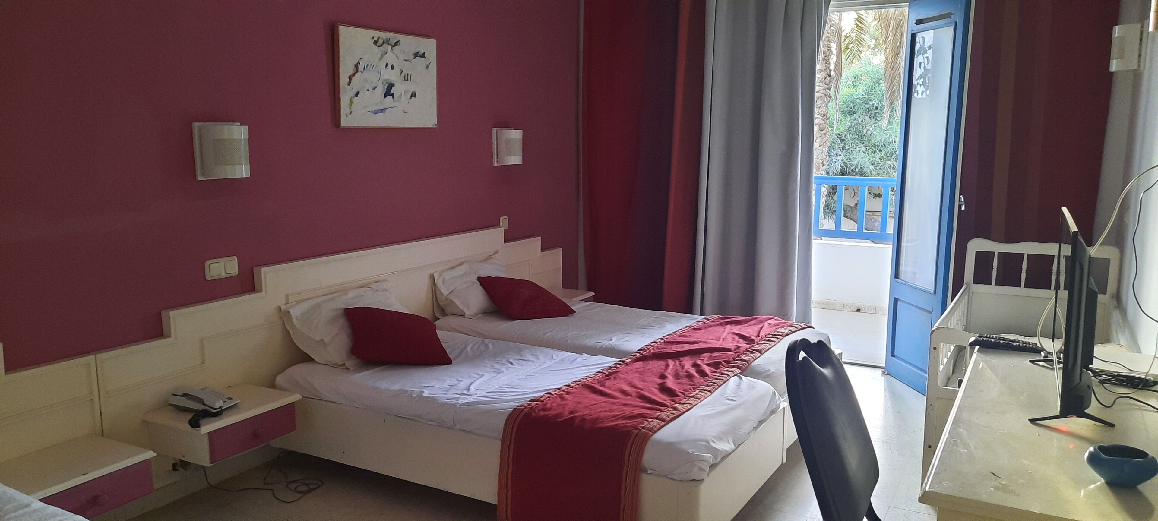 Desk, laptop workspace, blackout drapes, WiFi (free)