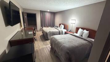 Habitación doble, 2 camas dobles, no fumadores | Escritorio, cortinas opacas, tabla de planchar con plancha y wifi gratis