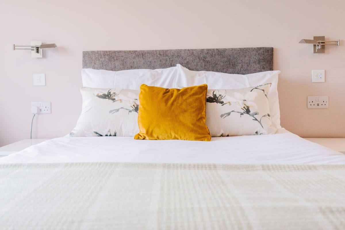 Desk, free WiFi, bed sheets
