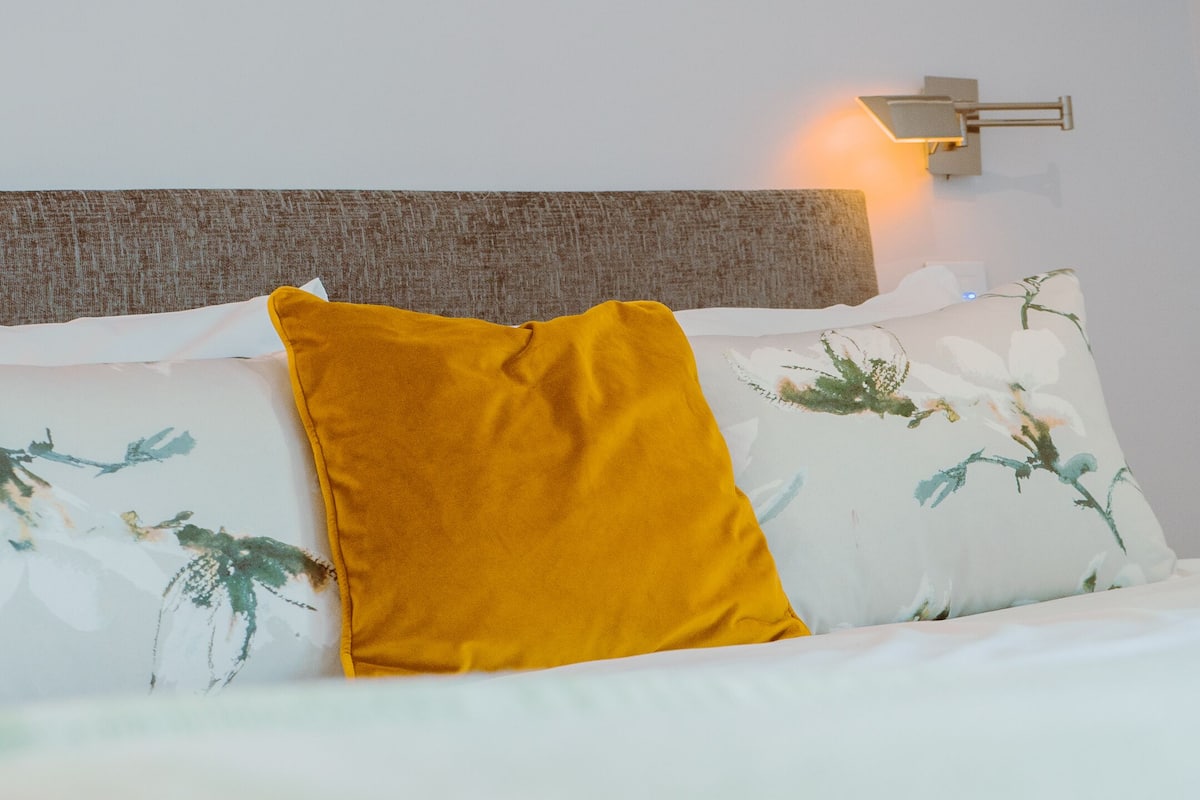 family room, sea view | desk, free wifi, bed sheets