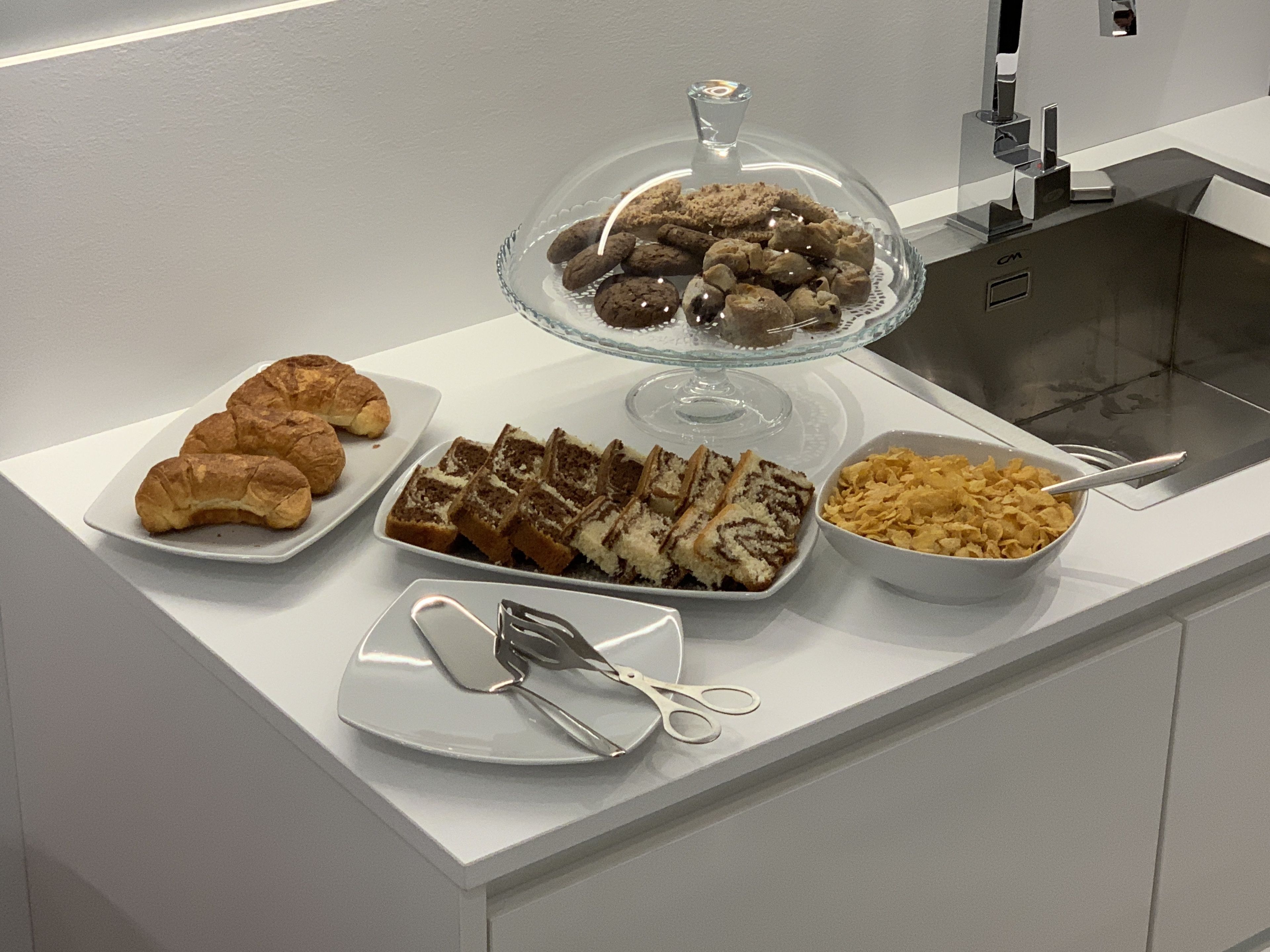 包含每日自助早餐