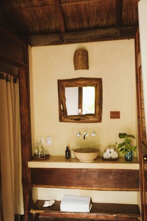 Standard Room, 1 Queen Bed, Non Smoking | Bathroom - Casa Violeta (Tulum)