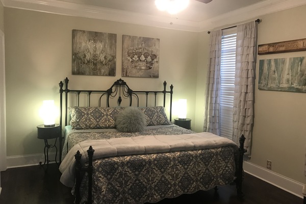 4 makuuhuonetta, silitysrauta/-lauta, internet, vuodevaatteet