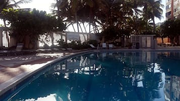 Udendørs pool, opvarmet pool