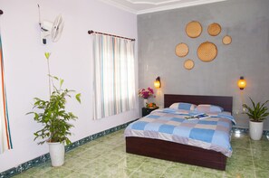 3 bedrooms, iron/ironing board, WiFi