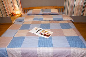 3 bedrooms, iron/ironing board, WiFi