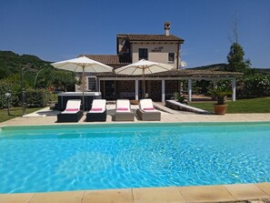 Piscine extérieure
