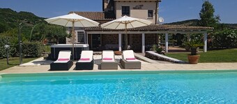 VILLA EXCLUSIVE AVEC PISCINE PRIVÉE ET HYDROMASSAGE JACUZZI À SFIORO-ALGHERO 