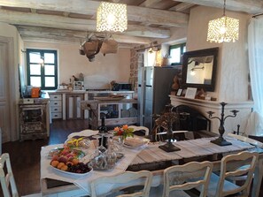 Dining - VILLA WITH PRIVATE POOL AND JACUZZI WHIRLPOOL 10 MINUTES FROM THE BEACHES (Alghero)