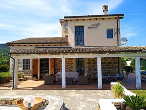 Exterior - VILLA WITH PRIVATE POOL AND JACUZZI WHIRLPOOL 10 MINUTES FROM THE BEACHES (Alghero)