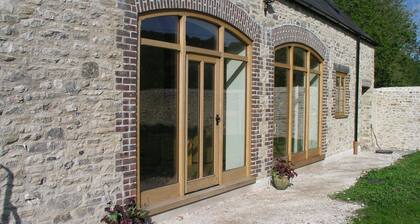 Luonnollinen Barn-muunnos, rauhallinen sijainti ja lämmitetty uima-allas