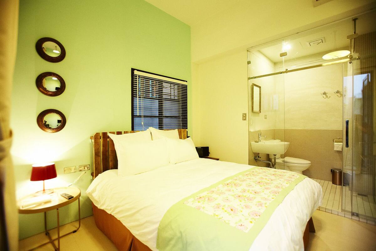 Premium bedding, blackout curtains, free WiFi, bed sheets
