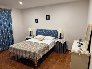 3 bedrooms, in-room safe, iron/ironing board, WiFi - 3 Bed Apartment in Santa Cruz (Torres Vedras)